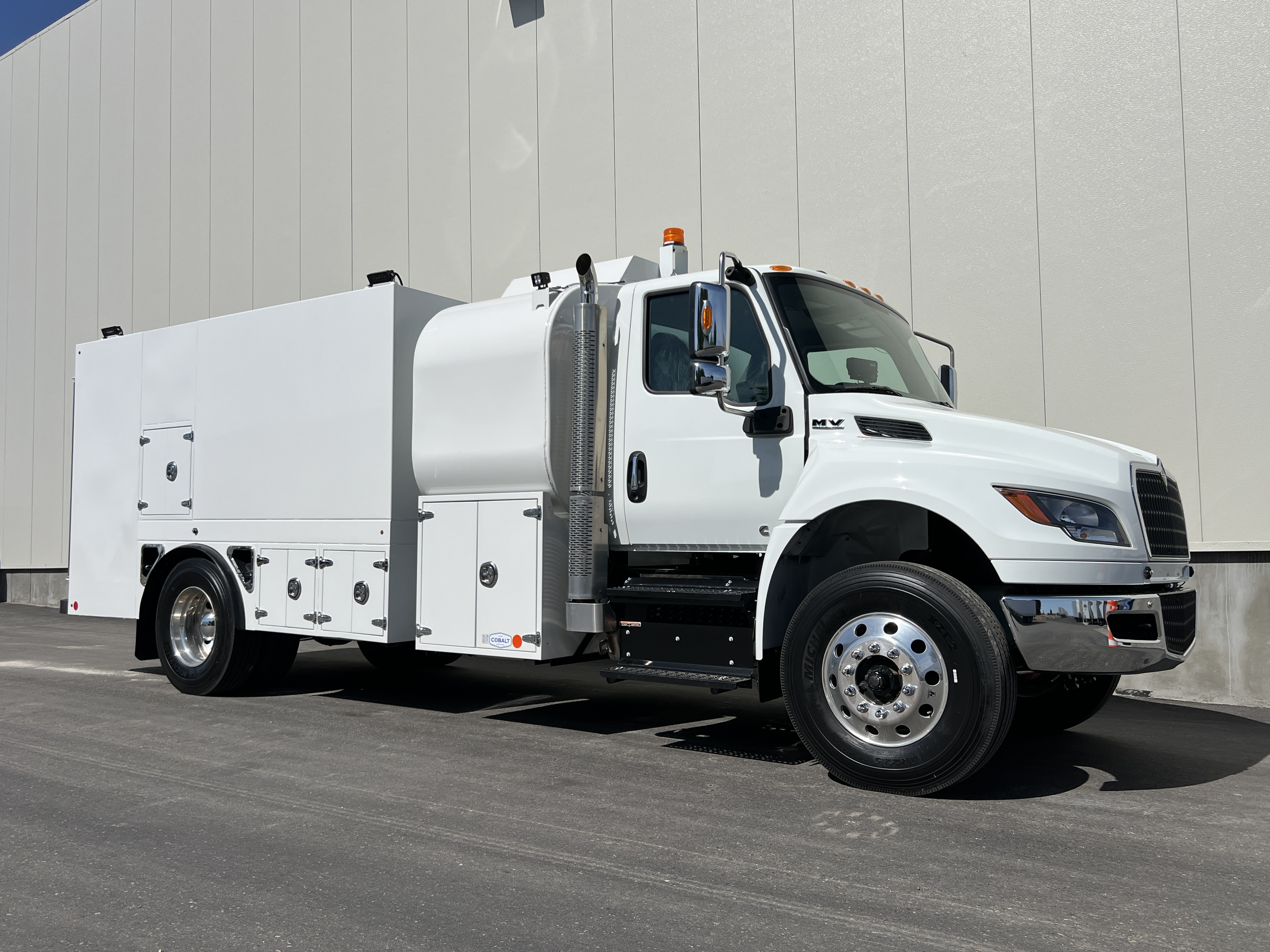 2025 INTL MV607 FUEL PRO 7 [NS03537]