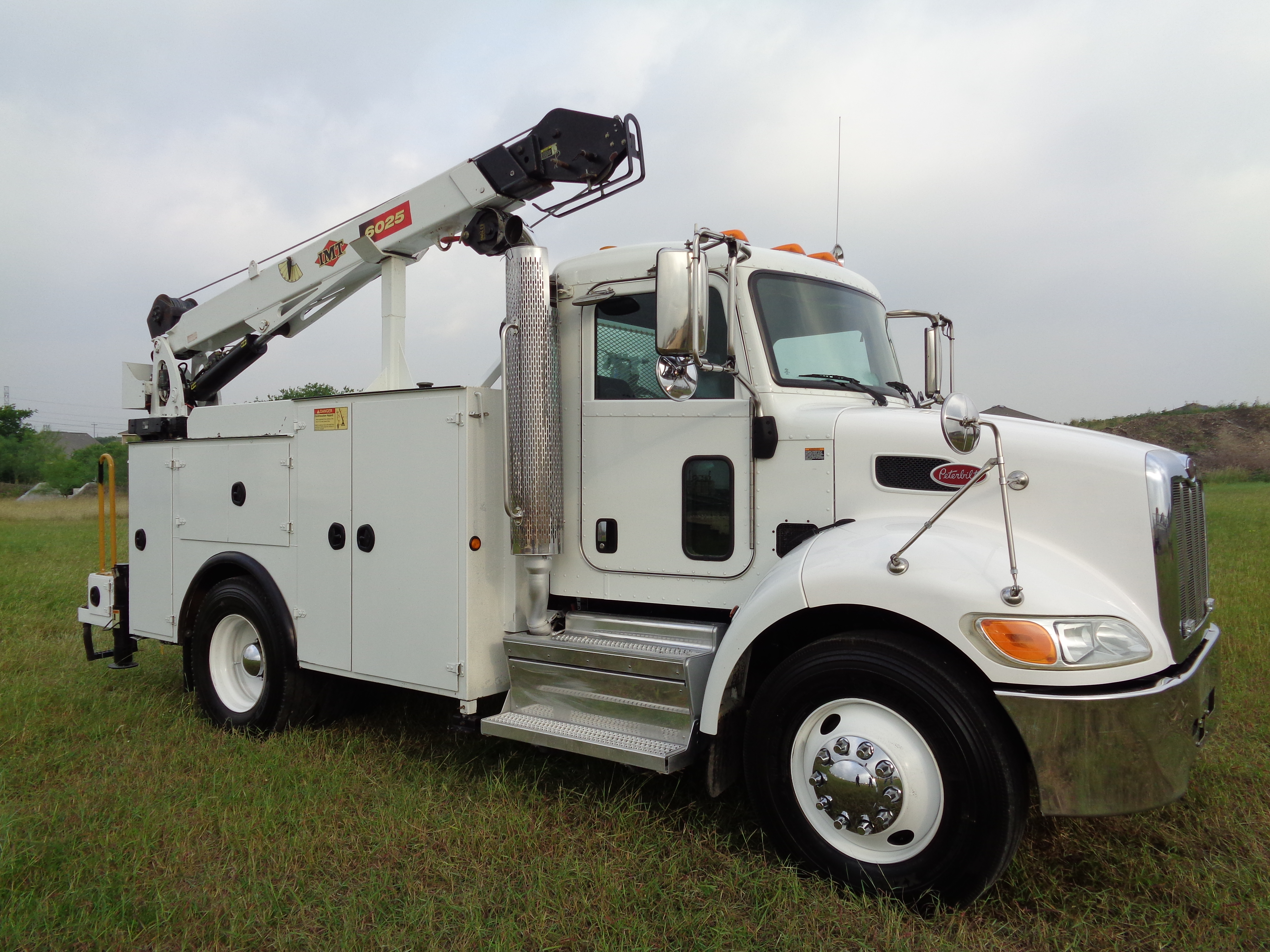 2019 PETERBILT 337 MECHANICS TRUCK [VU2215]
